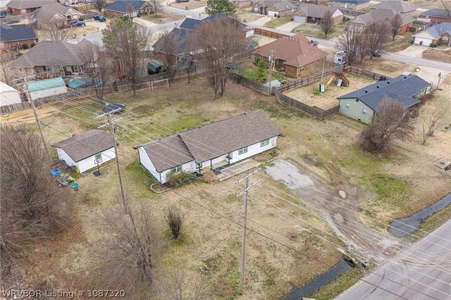 2438 Dora Road, Van Buren, AR 72956