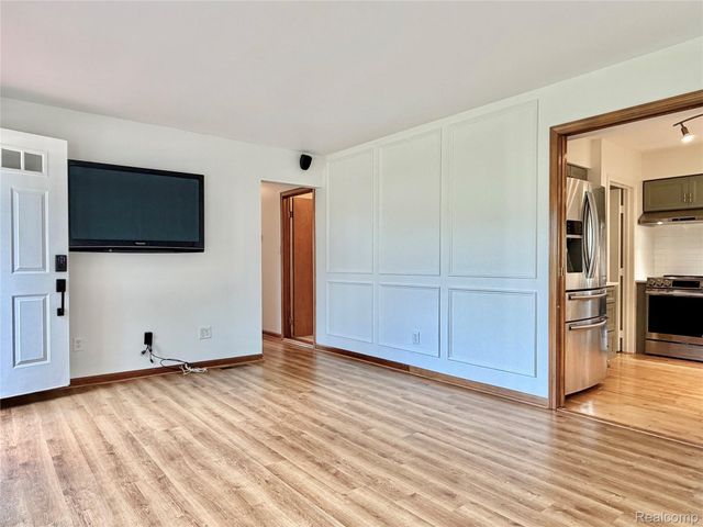 306 Michelson Road, Rochester Hills, MI 48307