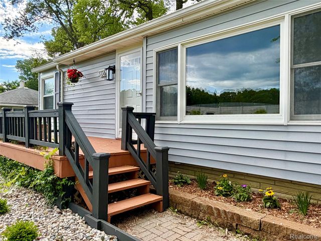 306 Michelson Road, Rochester Hills, MI 48307