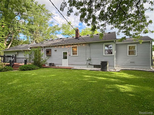 306 Michelson Road, Rochester Hills, MI 48307