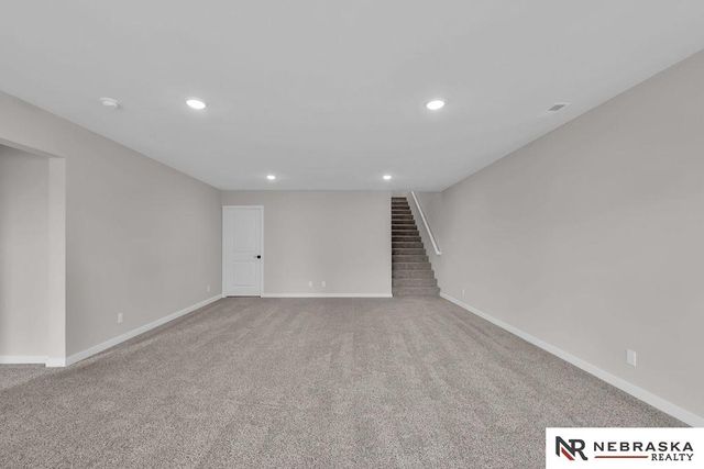 11020 97th Street, Papillion, NE 68046