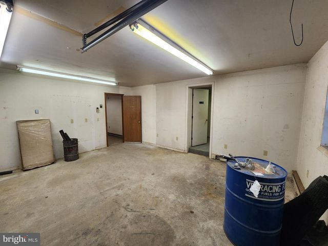 1172 MOUNT JOY RD, Manheim, PA 17545