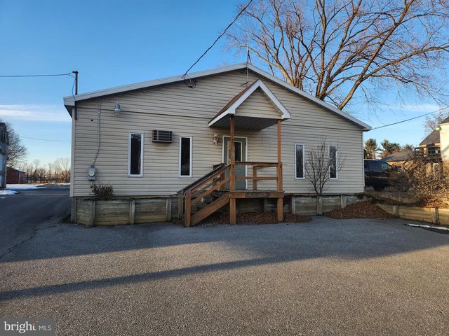 1172 MOUNT JOY RD, Manheim, PA 17545