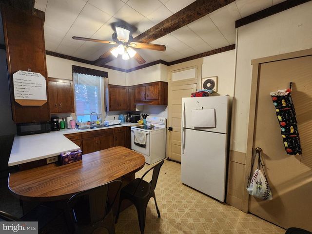 1172 MOUNT JOY RD, Manheim, PA 17545