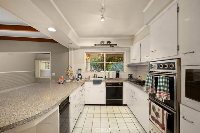 595 Rim Road, Pasadena, CA 91107
