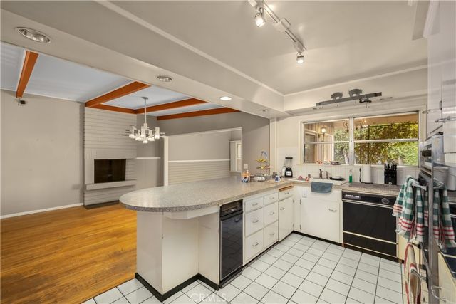 595 Rim Road, Pasadena, CA 91107