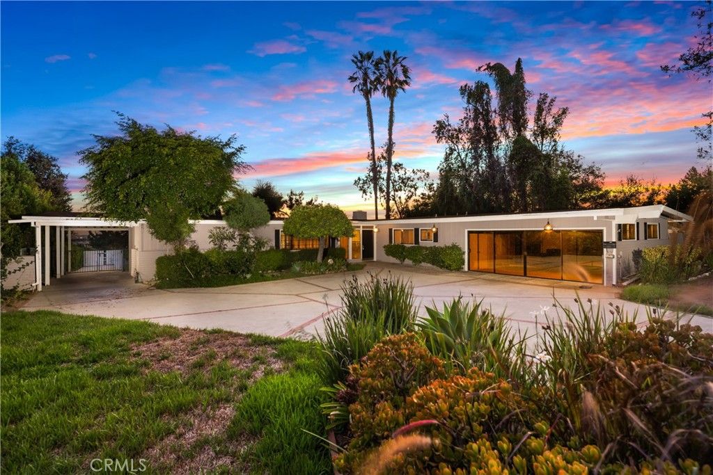 595 Rim Road, Pasadena, CA 91107