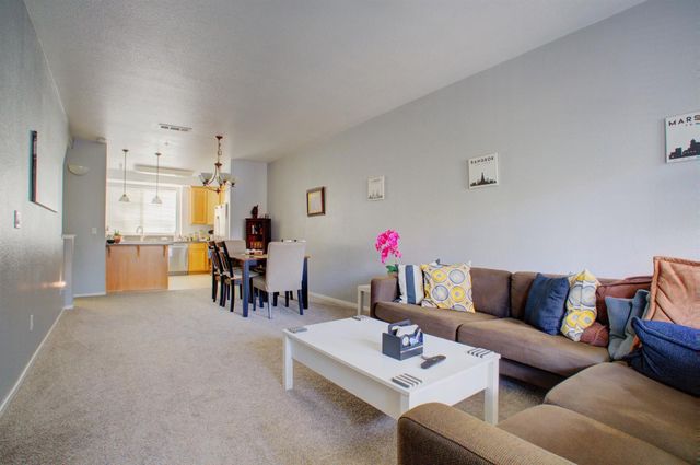 2001 Club Center Dr #2107, Sacramento, CA 95835