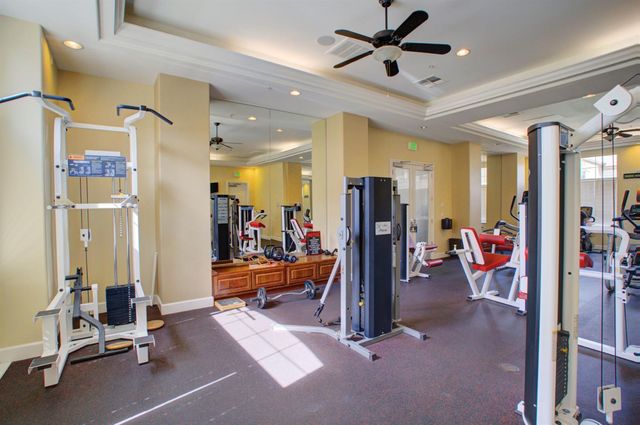 2001 Club Center Dr #2107, Sacramento, CA 95835