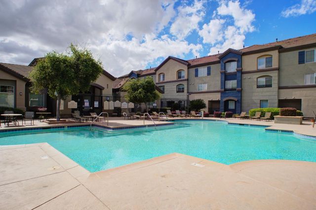 2001 Club Center Dr #2107, Sacramento, CA 95835