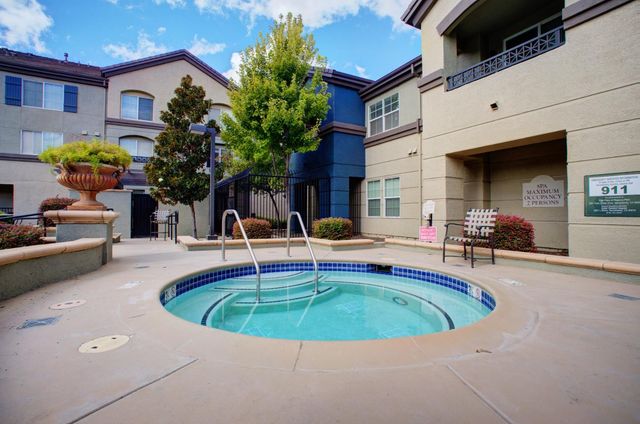 2001 Club Center Dr #2107, Sacramento, CA 95835