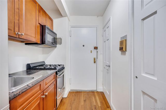 84-50 169th Street 410, Jamaica Hills, NY 11432
