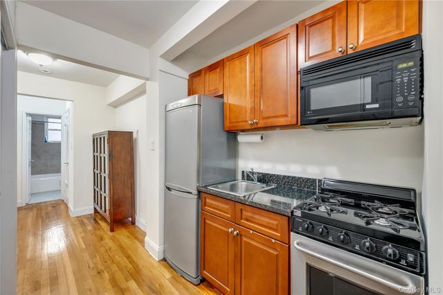 84-50 169th Street 410, Jamaica Hills, NY 11432