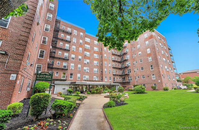 84-50 169th Street 410, Jamaica Hills, NY 11432