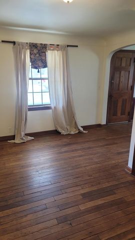 49450 Cross Street, Van Buren Twp, MI 48111