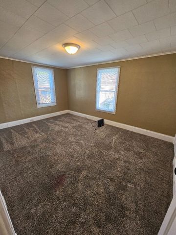 113 S 13th St, Jeannette, PA 15644