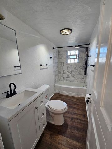 113 S 13th St, Jeannette, PA 15644