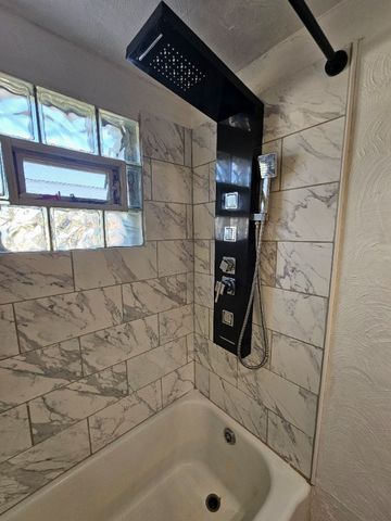 113 S 13th St, Jeannette, PA 15644