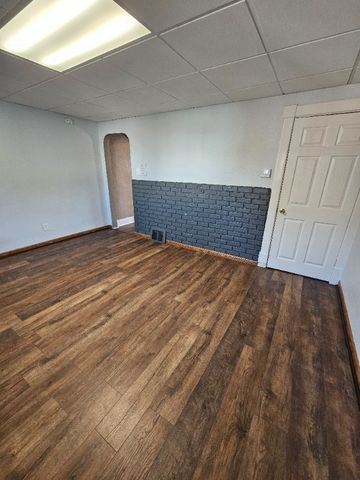 113 S 13th St, Jeannette, PA 15644