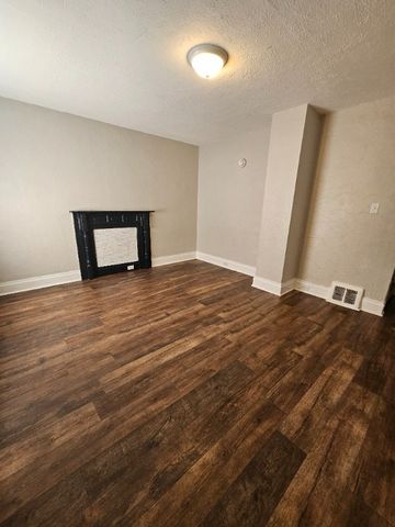 113 S 13th St, Jeannette, PA 15644