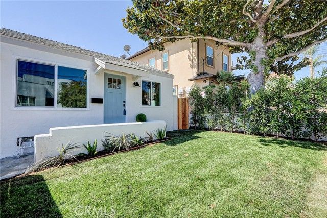 1706 2nd, Manhattan Beach, CA 90266