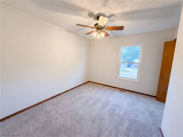 654 Diamond Circle, Ravenna, OH 44266