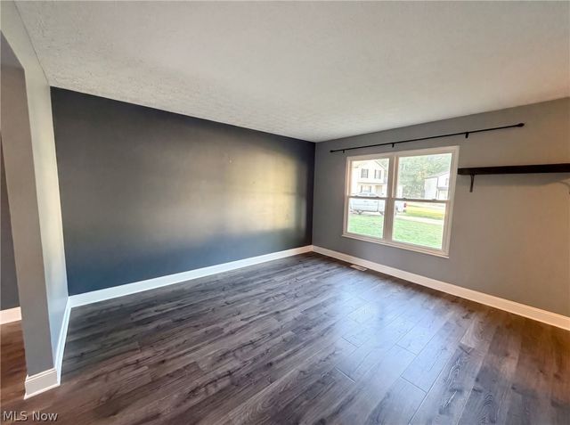 654 Diamond Circle, Ravenna, OH 44266