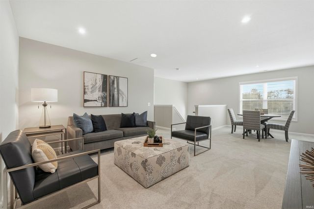 684 Merriweather Passage, Fort Wayne, IN 46845