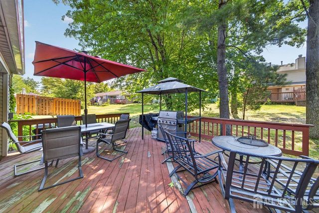 320 Knight Court, Old Bridge, NJ 08857