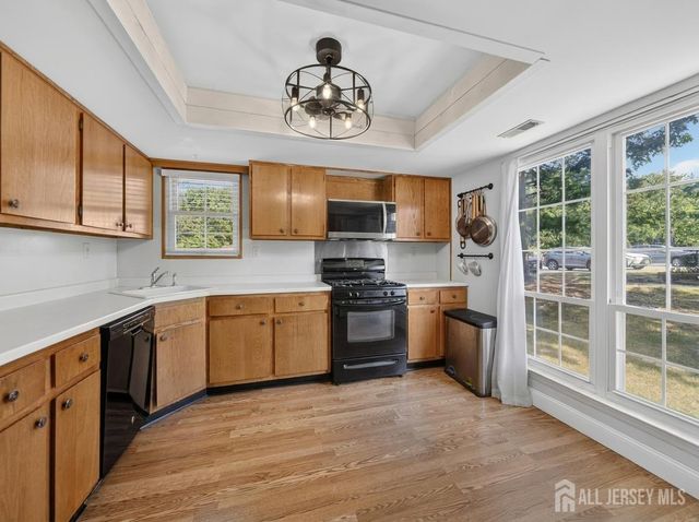 320 Knight Court, Old Bridge, NJ 08857