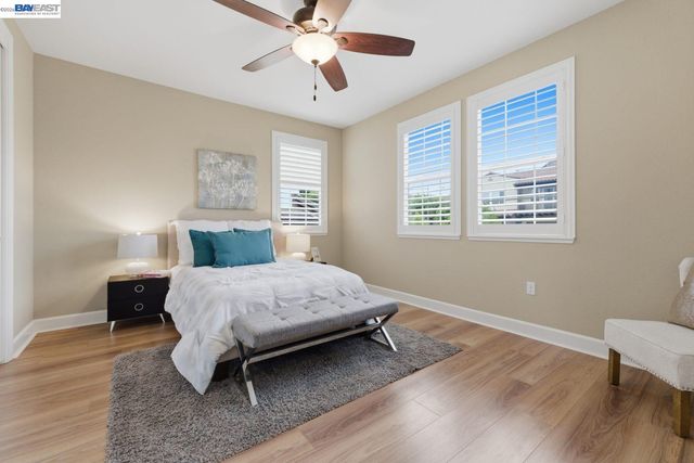 3871 Highpointe Ct, Dublin, CA 94568