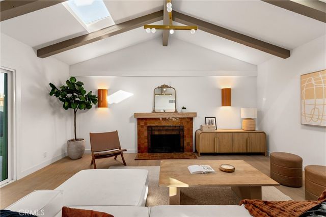 2101 N Hathaway, Santa Ana, CA 92705
