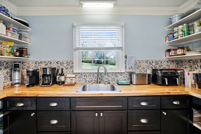 1500 Heritage Dr, Columbia, TN 38401