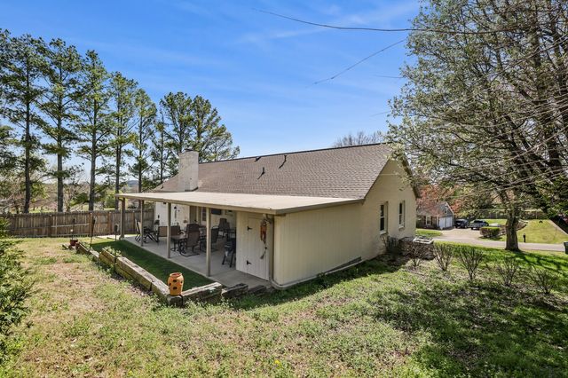 1500 Heritage Dr, Columbia, TN 38401