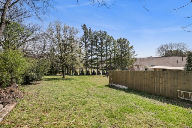 1500 Heritage Dr, Columbia, TN 38401