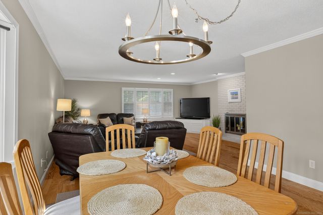 134 Tunxis Village 134, Farmington, CT 06032