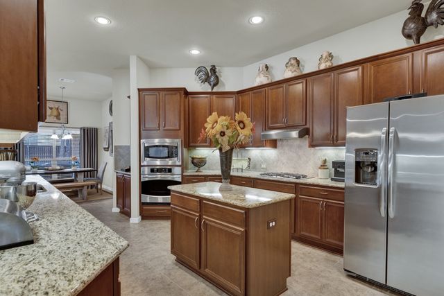 271 Hamburg Avenue, New Braunfels, TX 78132