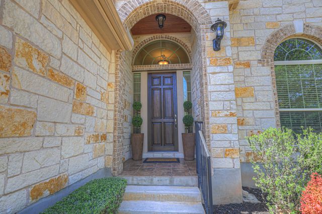 271 Hamburg Avenue, New Braunfels, TX 78132