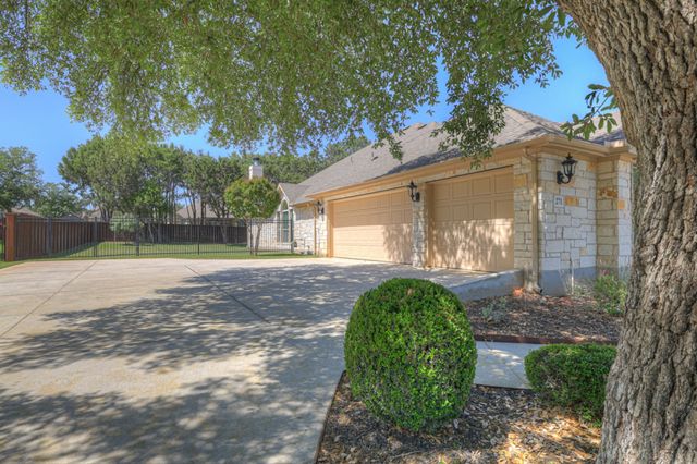 271 Hamburg Avenue, New Braunfels, TX 78132