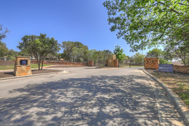 271 Hamburg Avenue, New Braunfels, TX 78132