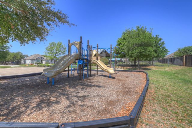 271 Hamburg Avenue, New Braunfels, TX 78132