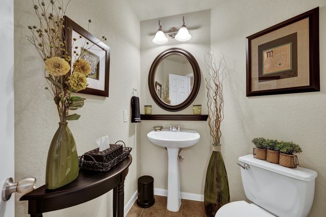 271 Hamburg Avenue, New Braunfels, TX 78132