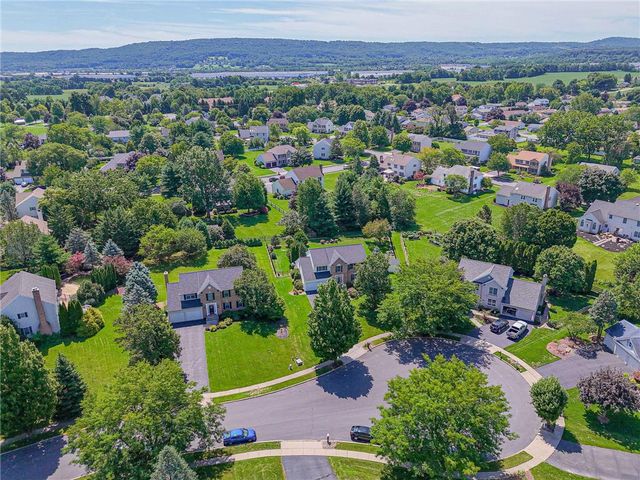 7303 Peppermint Court, Macungie Boro, PA 18062