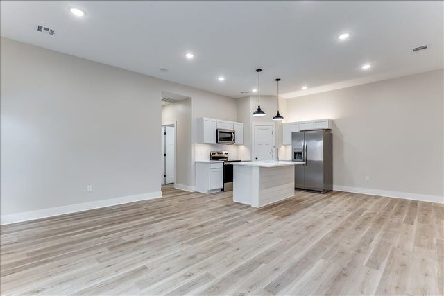 17018 W Lawson St, Wichita, KS 67052