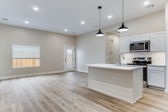 17018 W Lawson St, Wichita, KS 67052