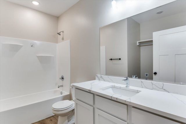 17018 W Lawson St, Wichita, KS 67052