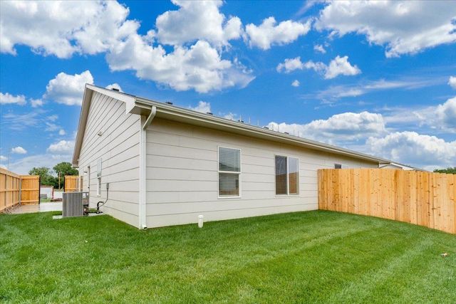 17018 W Lawson St, Wichita, KS 67052