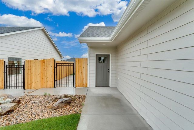 17018 W Lawson St, Wichita, KS 67052