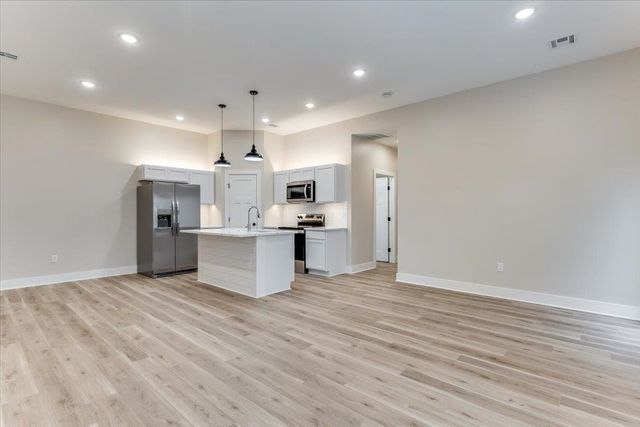 17018 W Lawson St, Wichita, KS 67052