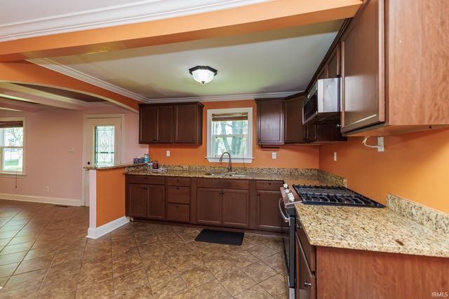 115 E Streeter Avenue, Muncie, IN 47303
